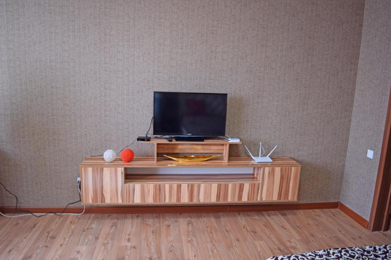 Bishkek Sunny Apartment In The Center エクステリア 写真