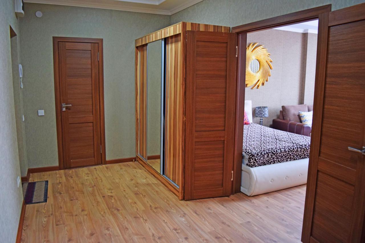 Bishkek Sunny Apartment In The Center エクステリア 写真